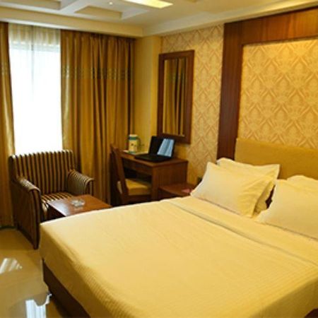 The Vijay Park - Airport Hotel Chennai Exterior foto
